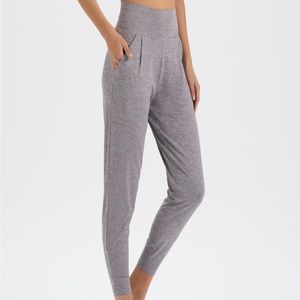 Vuori Lux At Ease Harem Pants